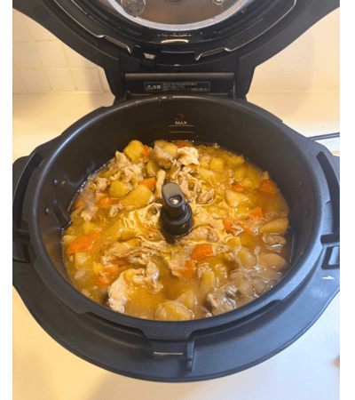 オートクッカービストロで肉じゃがを調理