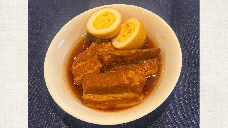 豚の角煮の盛り付け