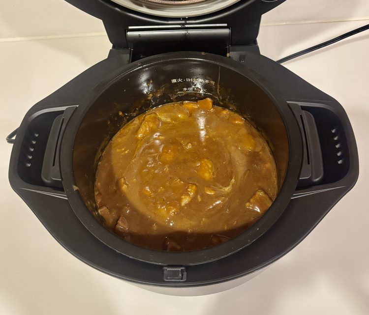 水を足して延長加熱したあとの、なめらかになったホットクックのカレー